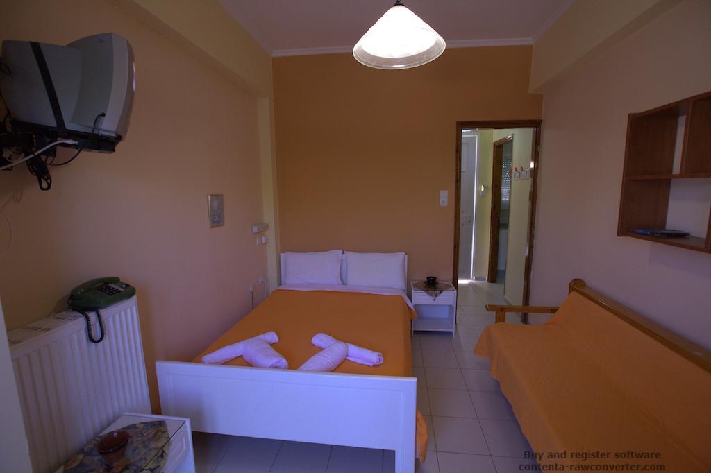 Angela Studios Karfas Room photo